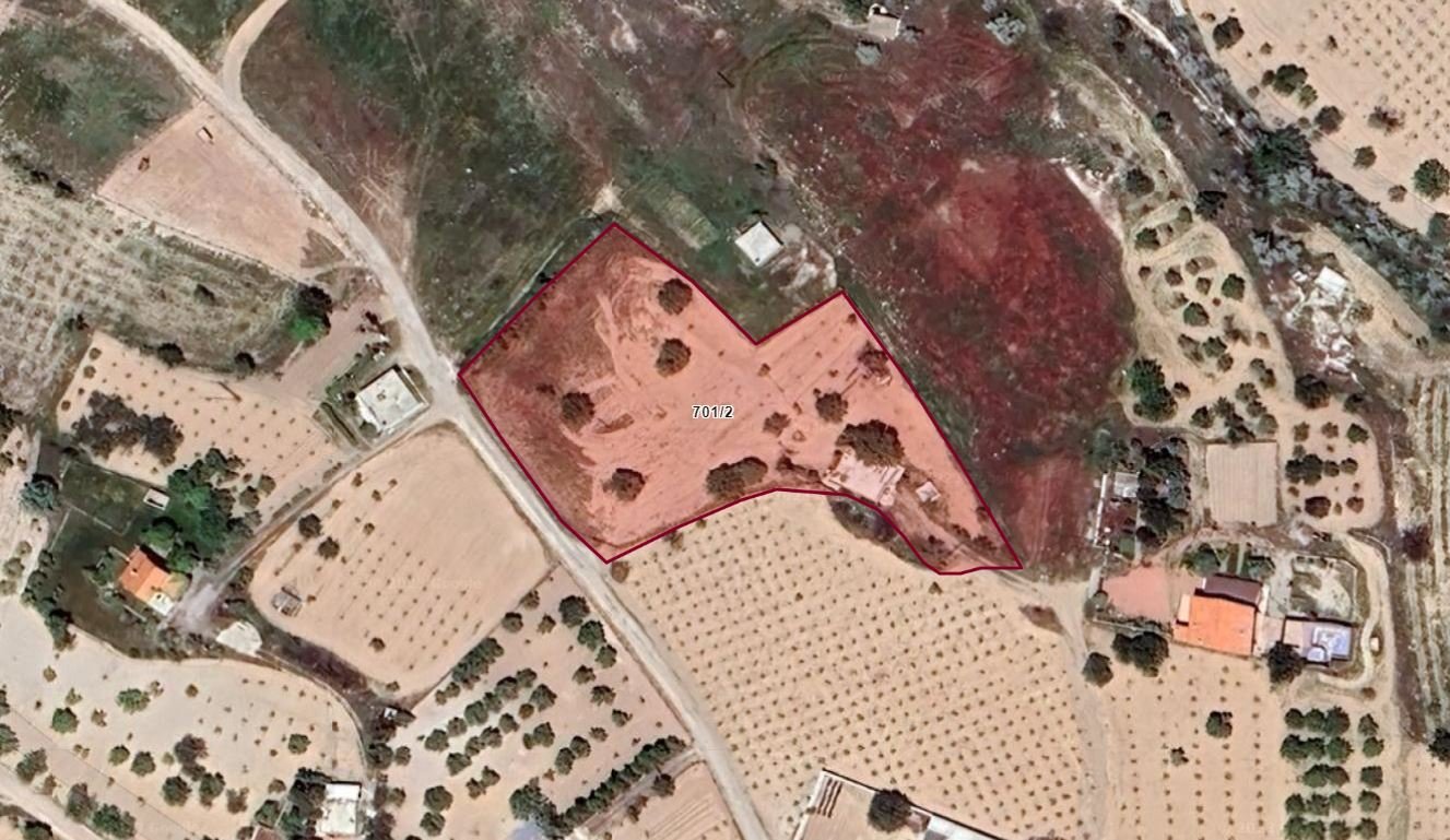 BAĞ EVİ VE ARSASI